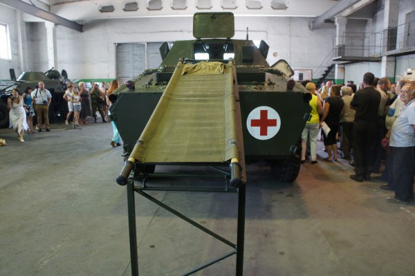 БММ-70 предназначена для перевозки раненых в бою