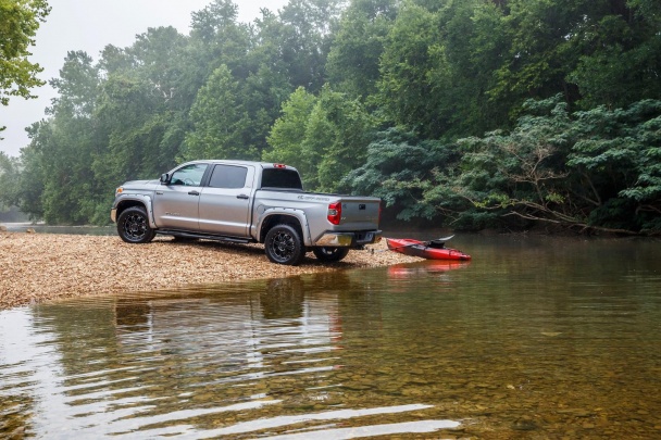 Toyota Tundra Bass Pro Shops Off-Road Edition