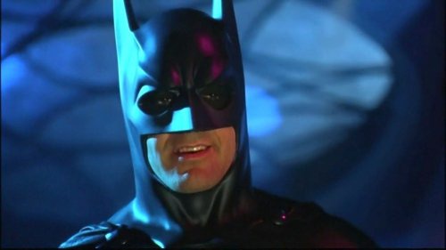 Джордж Клуни (George Clooney): "Бэтмен и Робин". "Бэтмен и Робин" режиссёра Джоэла Шумахера (Joel Schumacher) был выпущен в 1997 году и столкнулся с таким негативом, что временно разрушил киносерию "Тёмный рыцарь" для Уорнэр Бразэрс (Warner Bros). Фильм, являвшийся дрянной смесью кричащих неоновых цветов, плохой игры актёров и сосков на костюме Бэтмена, был оскорблением не только для фанатов Защитника Готэма, но и считается многими критиками одним из худших фильмов из когда-либо снятых. На недавнем Комик-Коне в Нью-Йорке Джордж Клуни заявил: "Я думаю, что меня не приглашали на Комик-Коны 20 лет из-за Бэтмена и Робина. Я встретил Адама Уэста (Adam West) и попросил у него прощения. Я попросил прощения за соски на костюме и не только…".