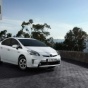 Toyota оснастит гибрид Prius индукционным зарядным устройством