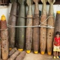 Остатки Вьетнамской войны в Лаосе, или как использовать бомбы в быту (ФОТО)