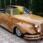 На выставке роскоши Millionaire Fair украинец представил деревянный автомобиль