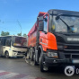 У Києві сталась аварія за участі вантажівки та маршрутки
