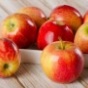 Медики подсказали, какой фрукт может защитить от рака кишечника
