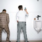 Мужчинам очень вредно разговаривать по мобильному телефону в туалете