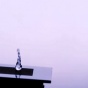 Новый водоотталкивающий металл заставляет капли прыгать (ФОТО)
