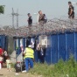В Венгрии на работу набирают "охотников" для отлова беженцев