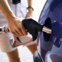 Антимонопольный комитет потребовал снизить цену на бензин
