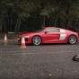 Audi R8 сравнили в гонке с игрушечным радиоуправляемым суперкаром