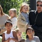 Брэд Питт и Анджелина Джоли с детьми провели Рождество вместе