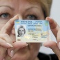 Українцям обіцяють біометричні паспорти вдвічі дешевше за нинішні закордонні