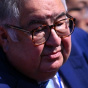Таємна угода: ЗМІ назвали причину, чому Париж хоче зняти санкції з Усманова