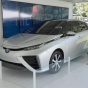 Toyota вживую показала первый серийный седан на водороде