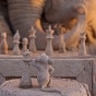 Самая удивительная скульптура из песка в мире: шахматный поединок слона и мыши (ФОТО)
