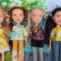 Австралийка переодела и избавила кукол Bratz от косметики
