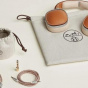 Hermès показав, як звучить розкіш: навушники ручної роботи зі шкіри та срібла оцінили в $15 000