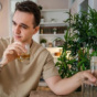 Експерти назвали 5 ознак того, що близький стає залежним від алкоголю
