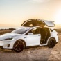 Tesla Model X получил рождественскую программу обновлений