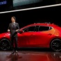Автосалон в Лос-Анджелесе 2018: Mazda представила обновленную "тройку"