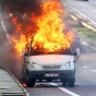 Опасность Газелей – в Омске машина загорелась на ходу