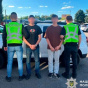 У Києві чоловік із сином через ревнощі спалили авто нового обранця колишньої