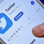 У деяких користувачів Twitter з 20 квітня зникнуть сині галочки