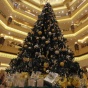 В Абу-Даби установили самую дорогую в мире елку