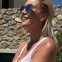 Одного платья мало: телеведущая Елена Летучая примерила "свадебный купальник" (фото)