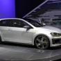 Volkswagen запустит в серию 400-сильный Golf