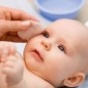 Що робити, якщо в немовляти лущиться шкіра: поради експертів