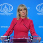 Захарова запропонувала кинути каміння у посольство Естонії