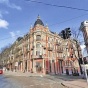 Кто владеет самыми известными зданиями в Киеве?