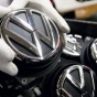 Volkswagen Group может выставить на продажу Bentley или Lamborghini