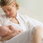 Для недоношенных детей материнское молоко – и пища, и «сердечное лекарство»