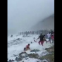 В Омане восемь человек смыло волной в море