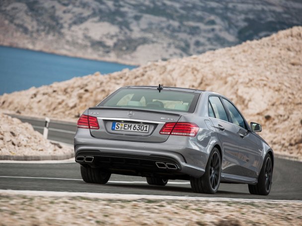 Mercedes-Benz E 63 AMG