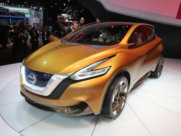 Nissan  Resonance