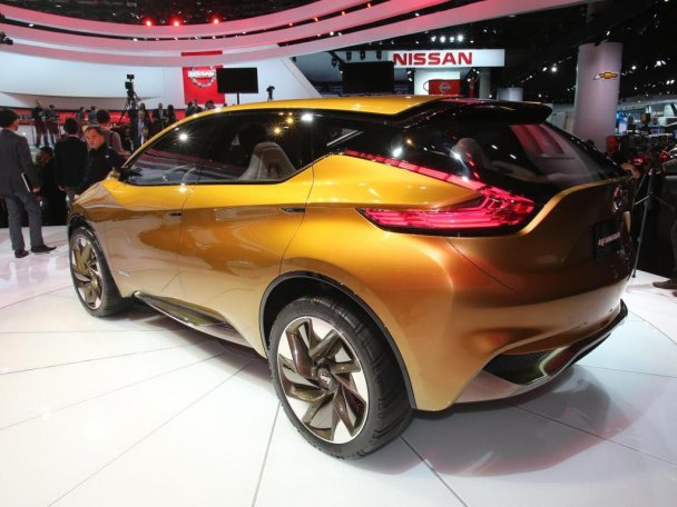 Nissan  Resonance