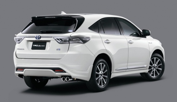 Toyota Harrier Sportivo