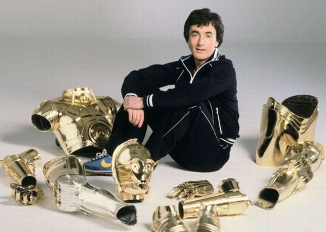 C-3PO ("Звёздные войны. Эпизоды IV-VI", 1977-1983) - Энтони Дэниелс (Anthony Daniels)