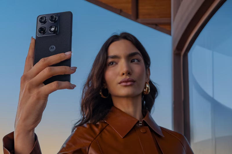 Смартфон Motorola Signature: motorola.com