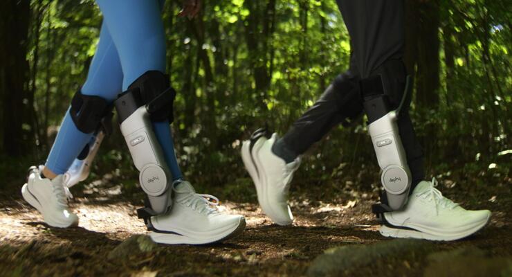 Майже 195 тис грн: представлені роботизовані кросівки Sidekick