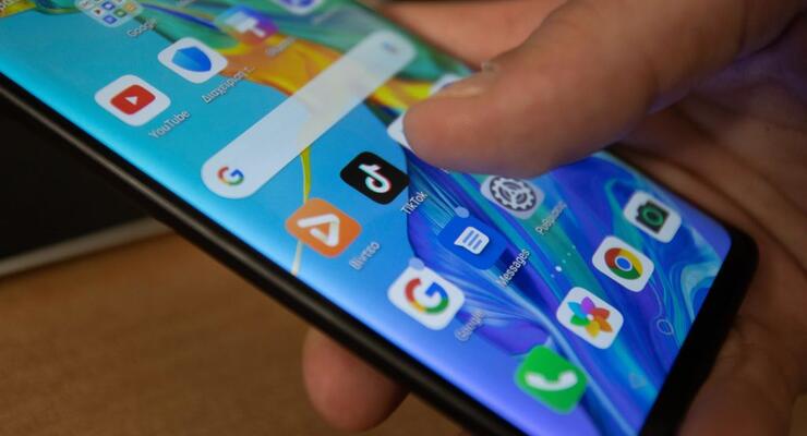 Готується новий стандарт екранів для смартфонів: у яких брендів чекати