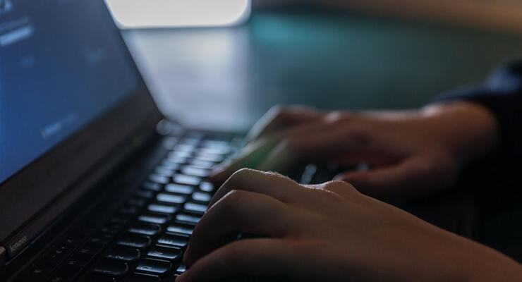 Небезпечна норма: онлайн-шахрайство торкнулося 66% жителів України