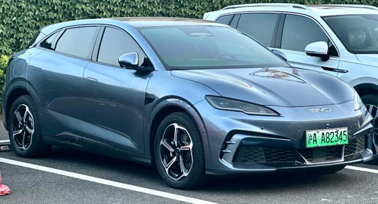 Новий гібрид проїде 400 км на електриці без підзарядки