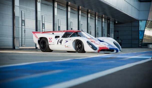 Lola T70 MkIII