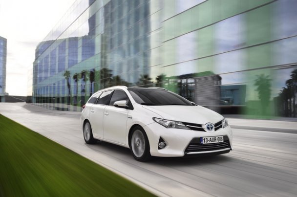 Toyota Auris универсал