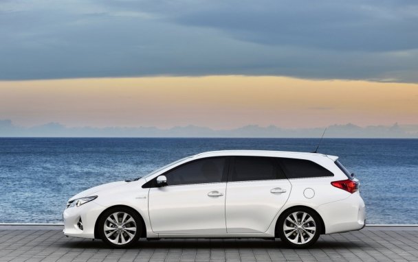 Toyota Auris Touring Sports