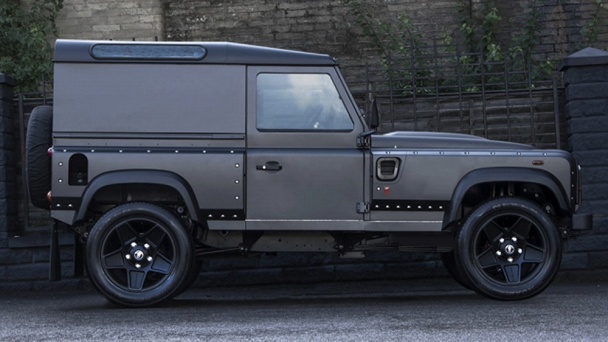 Land Rover Defender Longnose