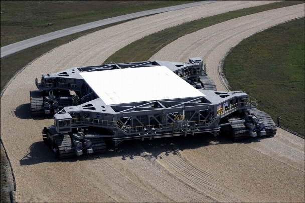 Crawler-transporter 2